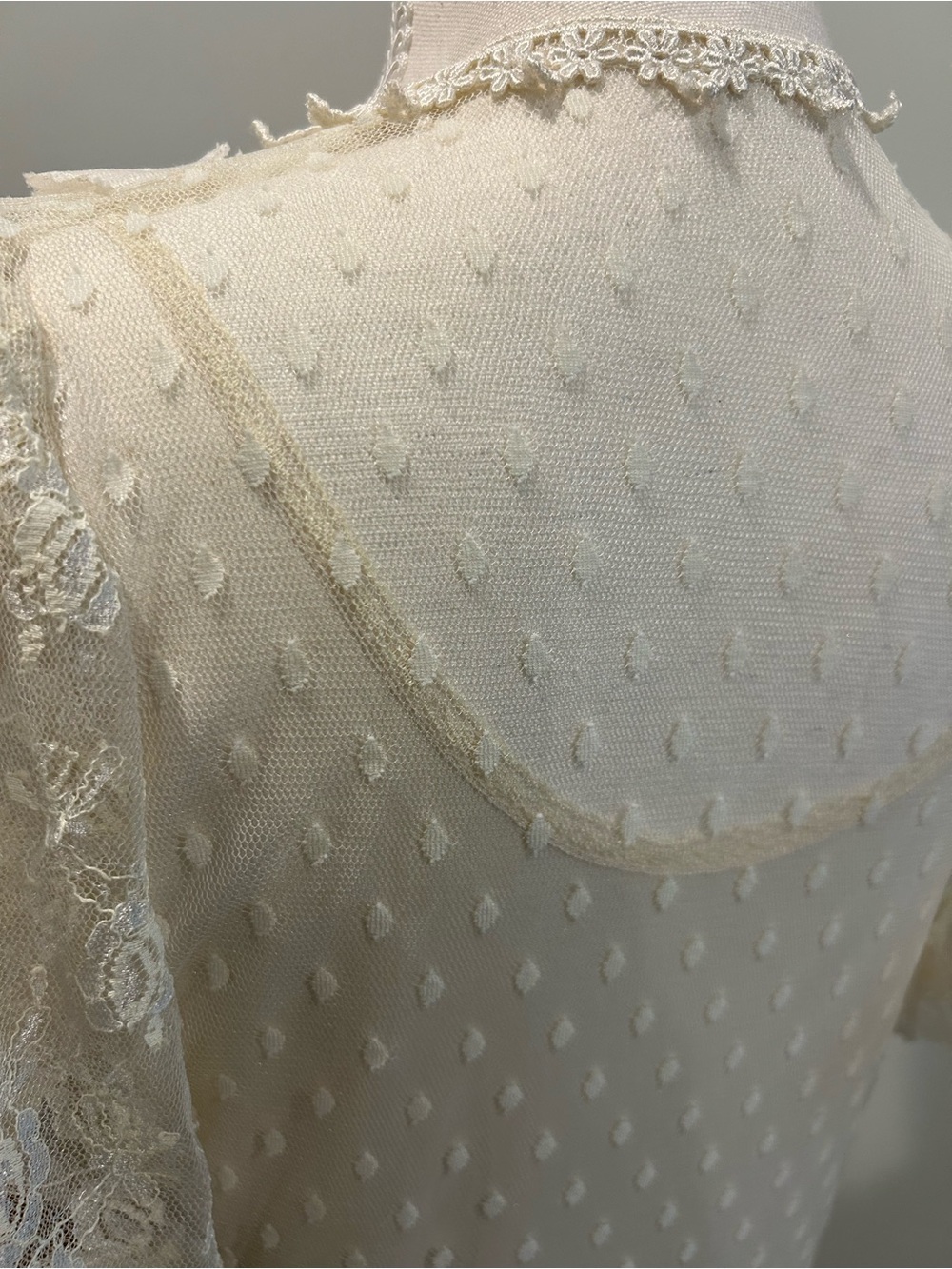 Vintage 1980s JCPenney Ivory Lace Dress - Picture 8 of 10